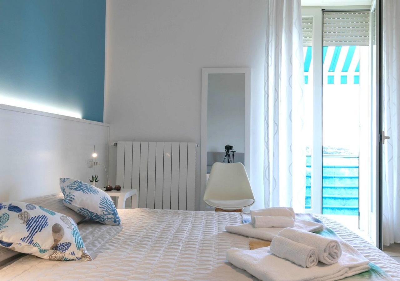 Fronte Mare Rooms By Salentolimit ポルト・チェザーレオ エクステリア 写真